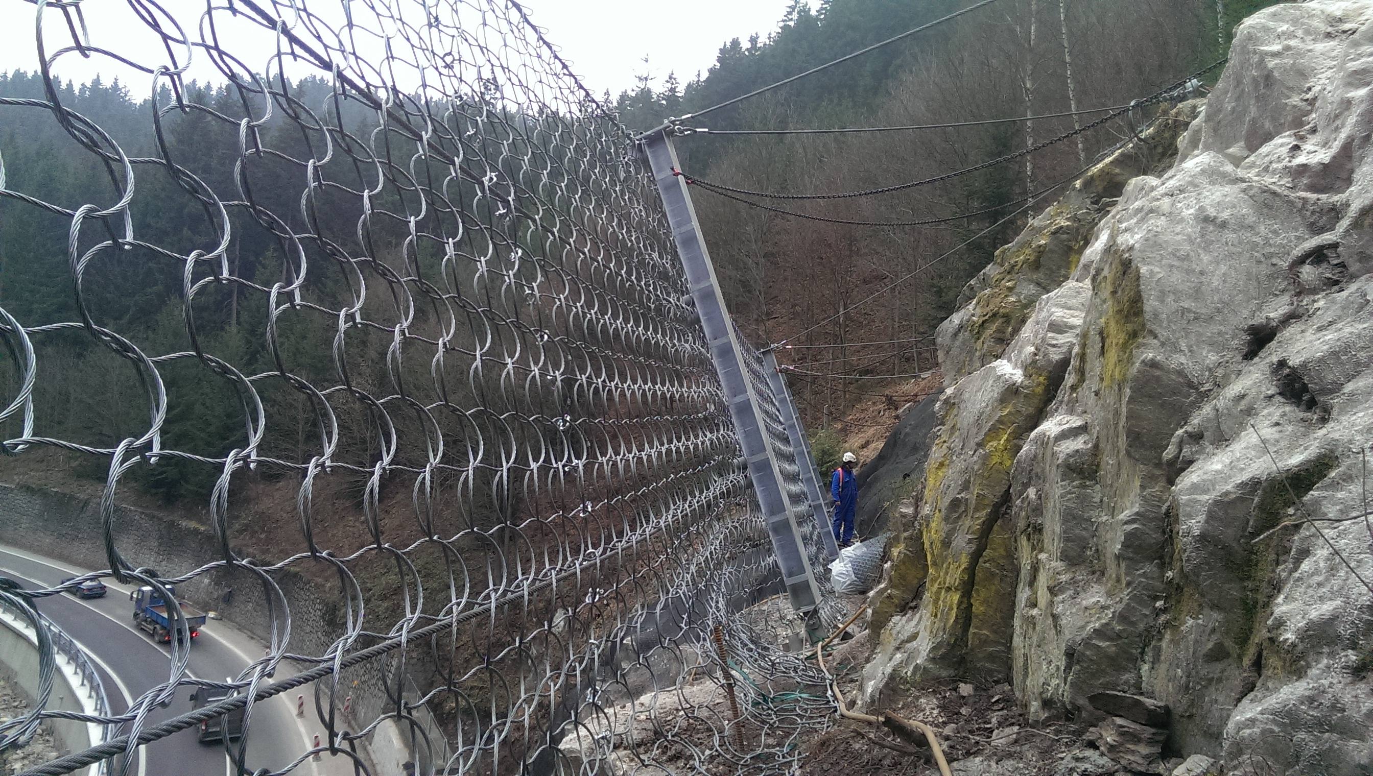 II/295 Vrchlabí - Špindlerův Mlýn - stabilization of rocky slopes